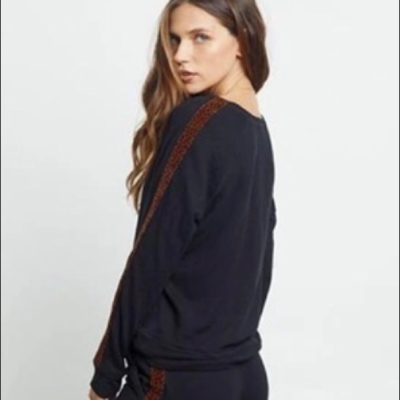 Beautiful, Cozy Rails sweatshirt 💕 - Picture 4 of 7